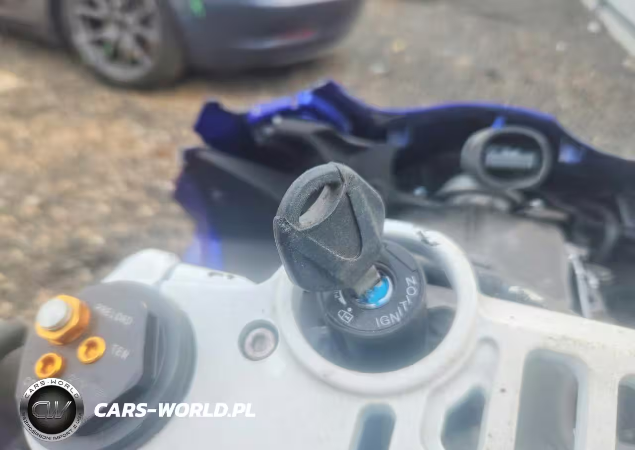 2023 Yamaha Yzfr7 VIN:JYARM38E6PA007774 - 8