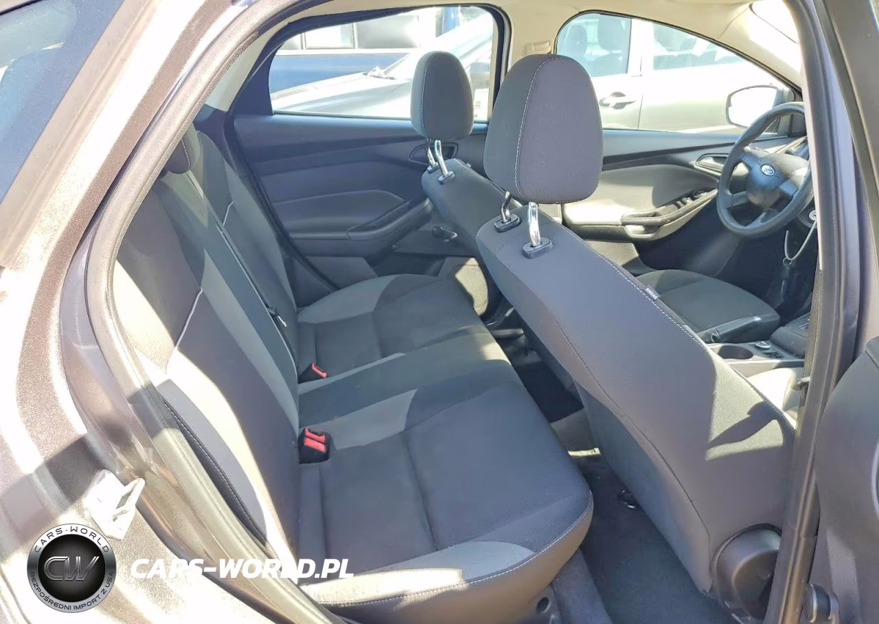 2012 Ford Focus S VIN:1FAHP3E29CL214696 - 10