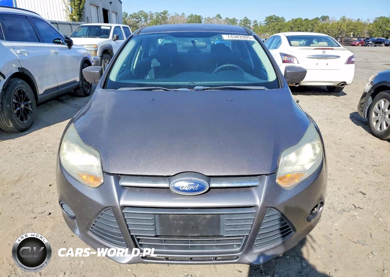 2012 Ford Focus S VIN:1FAHP3E29CL214696 - 5