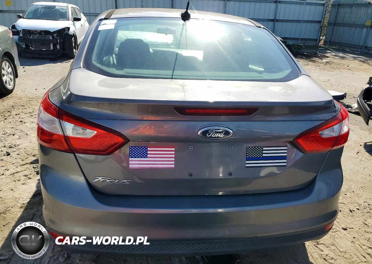 2012 Ford Focus S VIN:1FAHP3E29CL214696 - 6