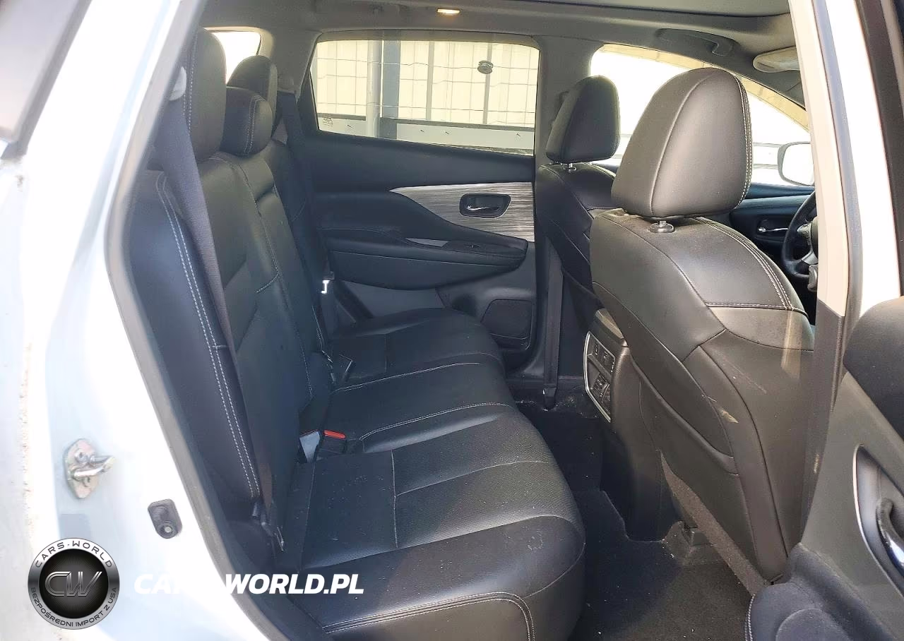 2018 Nissan Murano Platinum VIN:5N1AZ2MG7JN143864 - 10