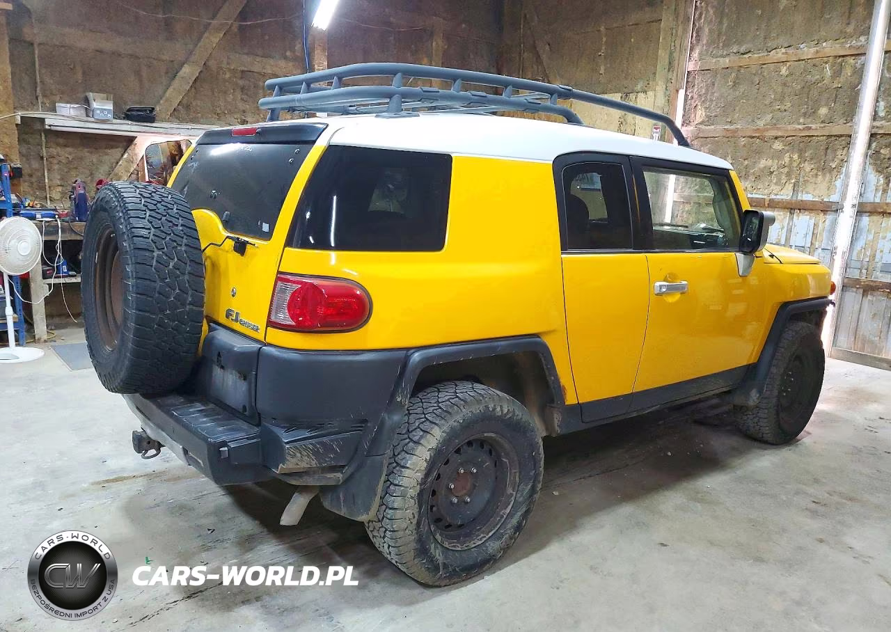 2007 Toyota Fj Cruiser Base VIN:JTEBU11F970096058 - 3