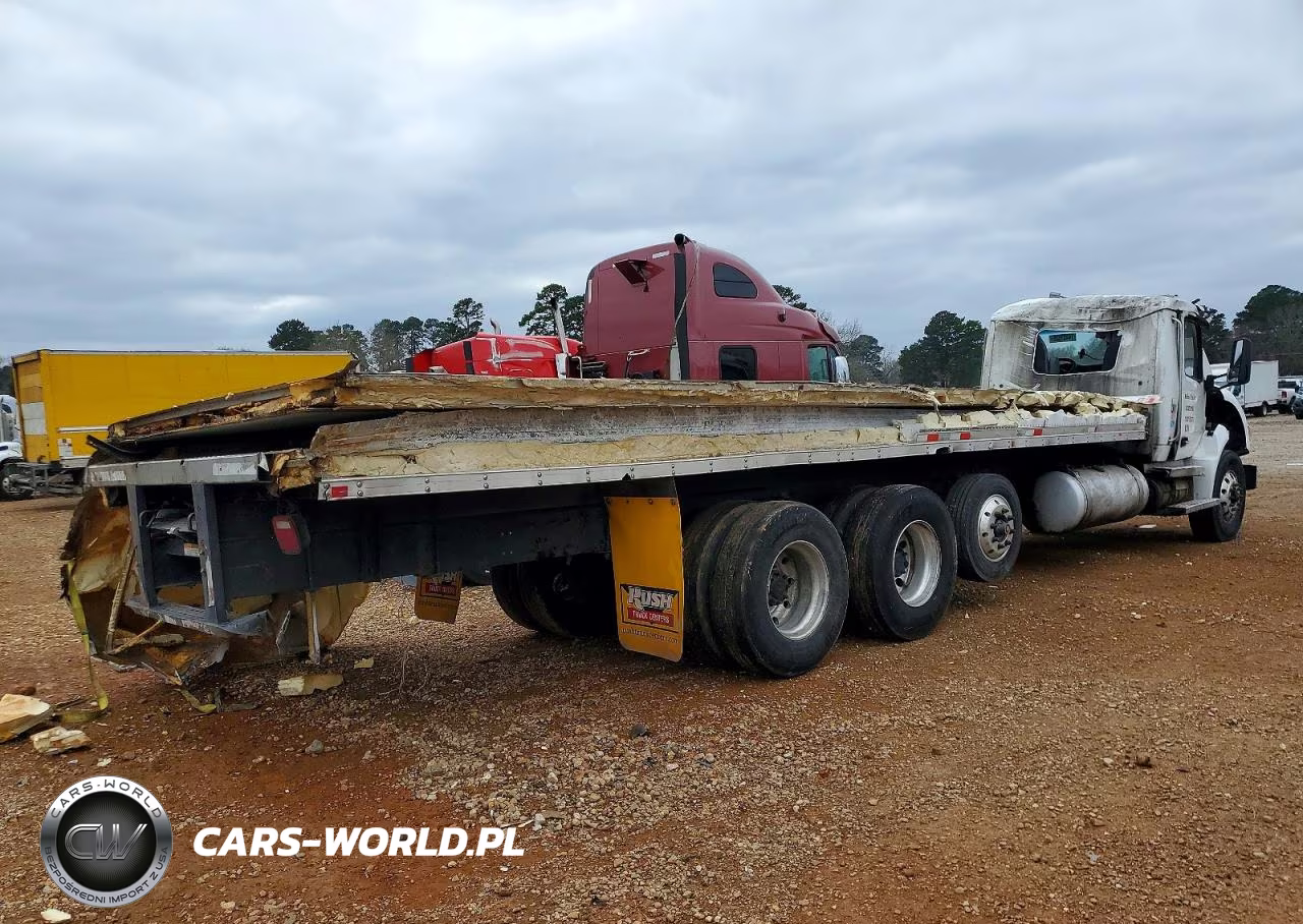 2023 Peterbilt 363 Box Truck VIN:2NP8XJ0X9PM839619 - 4