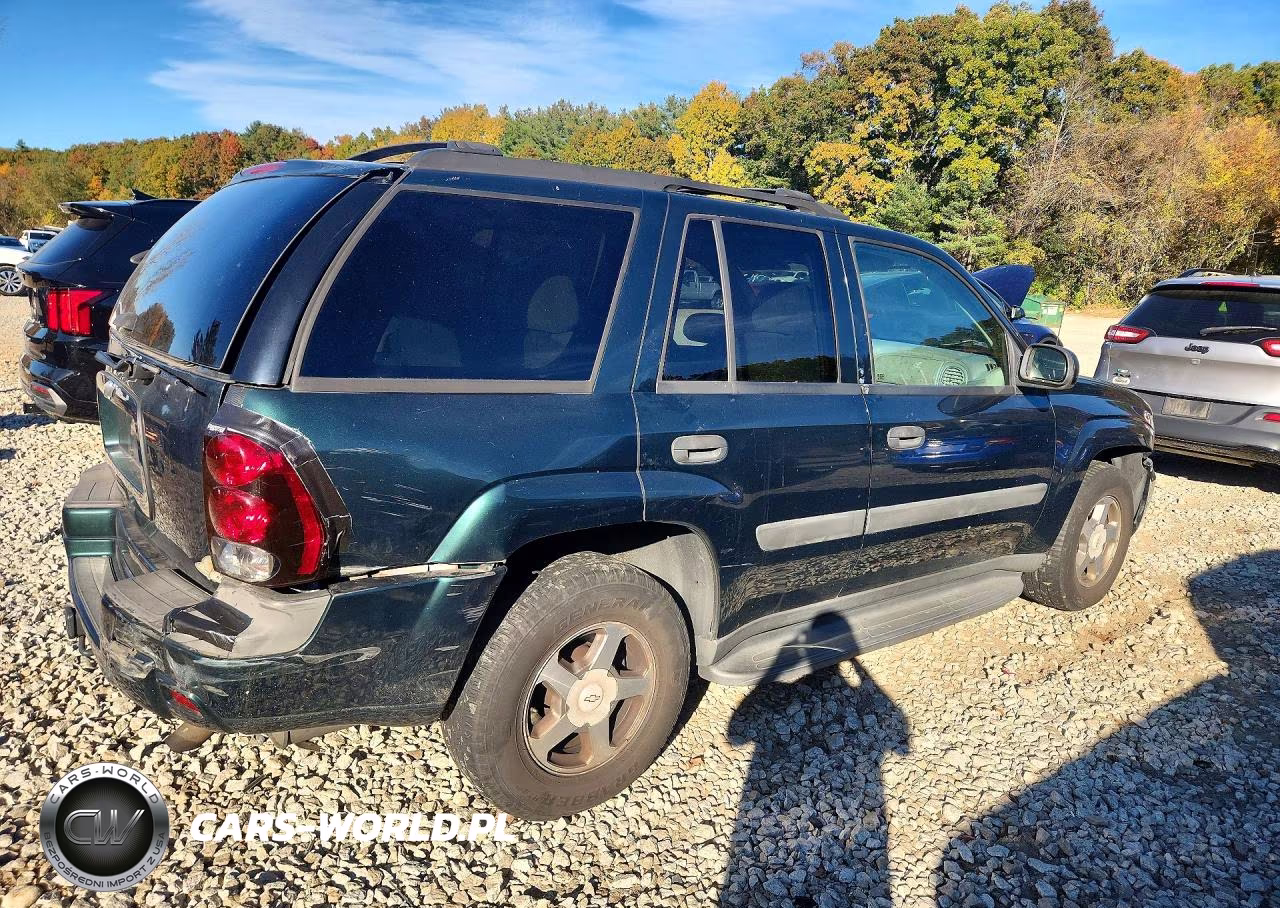2005 Chevrolet Trailblazer Ls VIN:1GNDT13S652120920 - 3