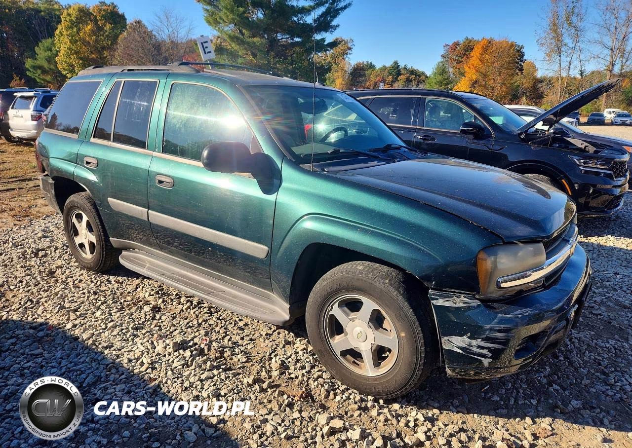 2005 Chevrolet Trailblazer Ls VIN:1GNDT13S652120920 - 4