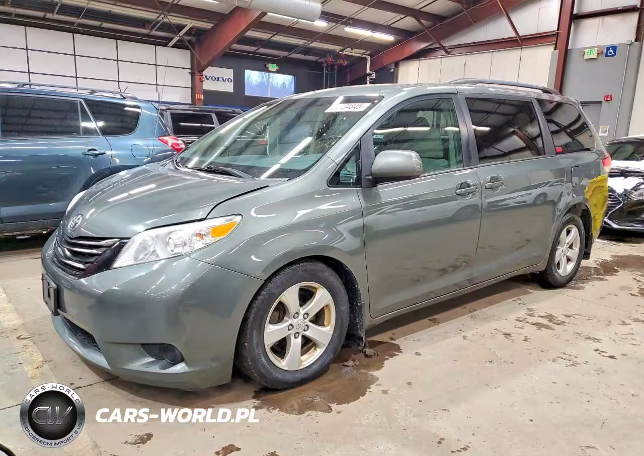 2014 Toyota Sienna Le