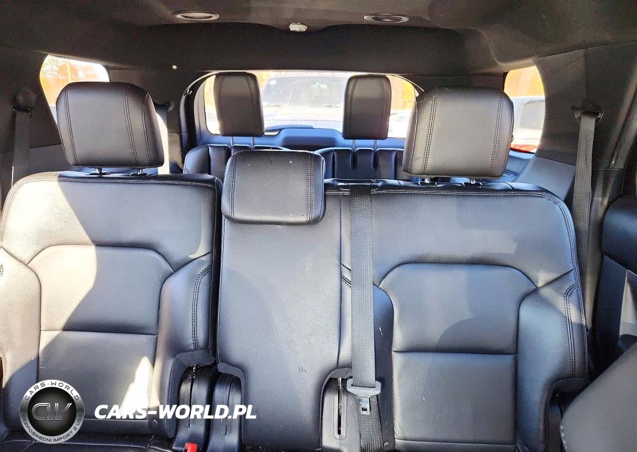 2018 Ford Explorer Xlt VIN:1FM5K8D85JGA50315 - 10