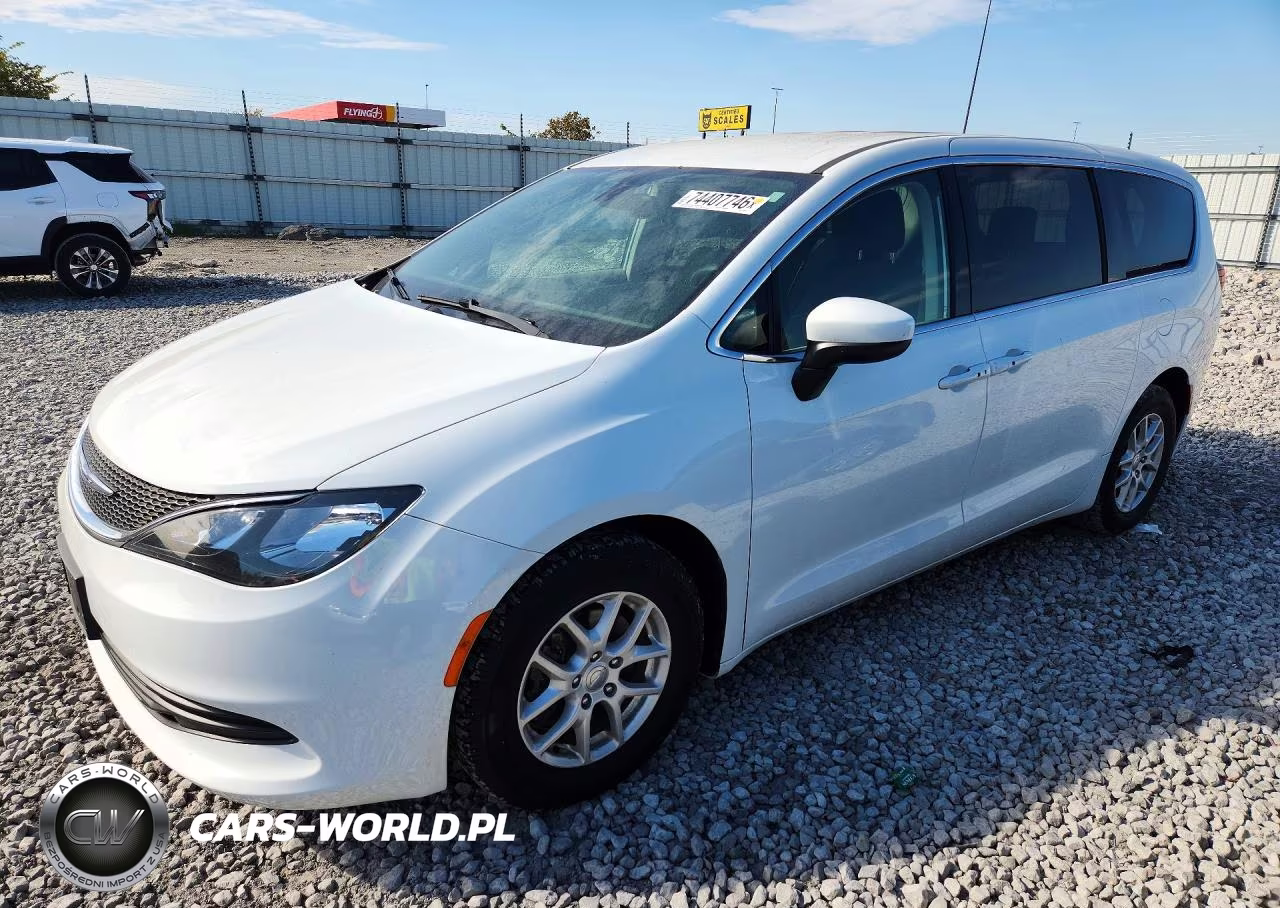 2017 Chrysler Pacifica Touring – zdjęcie 1 z 13