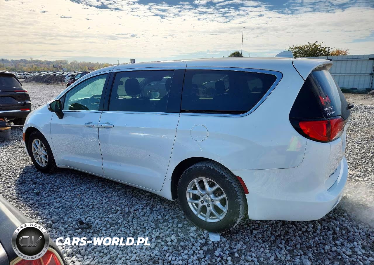 2017 Chrysler Pacifica Touring VIN:2C4RC1DG8HR723186 - 2