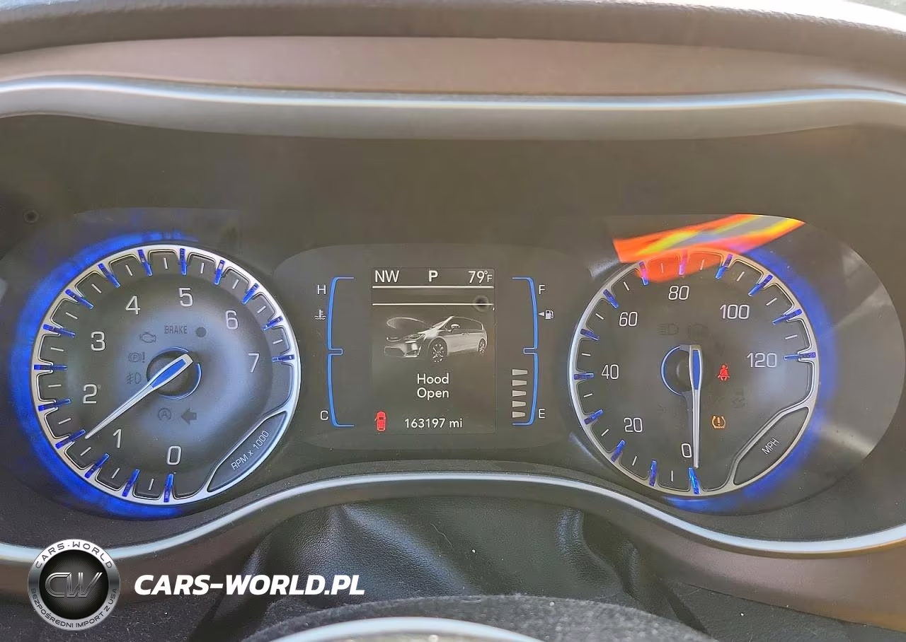 2017 Chrysler Pacifica Touring VIN:2C4RC1DG8HR723186 - 9