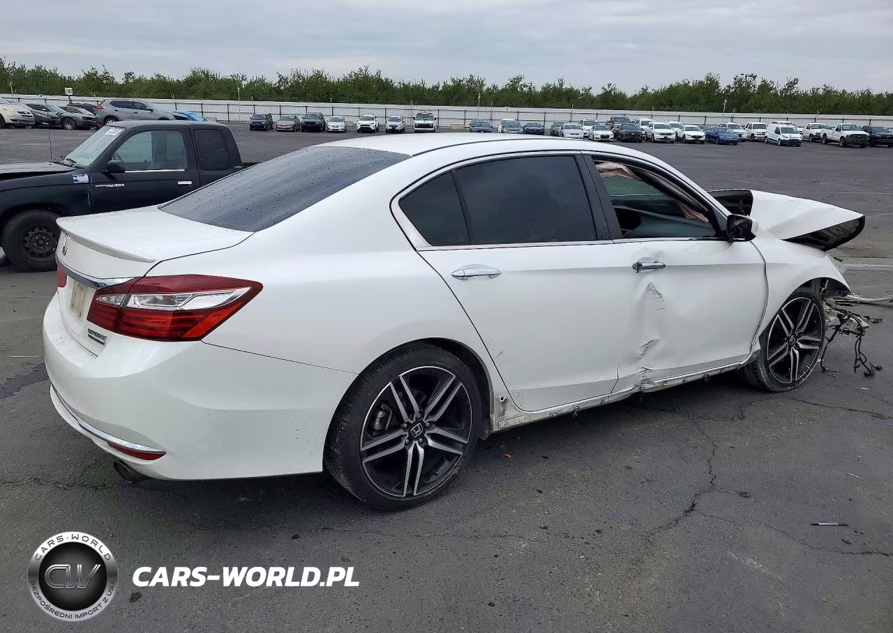 2017 Honda Accord Sport Special Edition VIN:1HGCR2F16HA159482 - 3