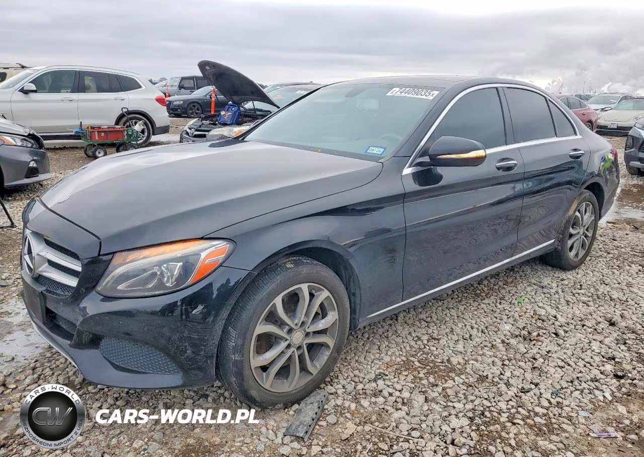2015 Mercedes-Benz C 300 4Matic – zdjęcie 1 z 12