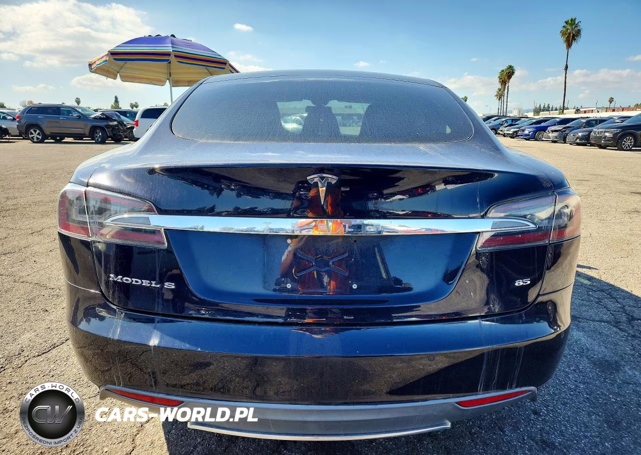 2015 Tesla Model S 85 VIN:5YJSA1H12FFP79792 - 6