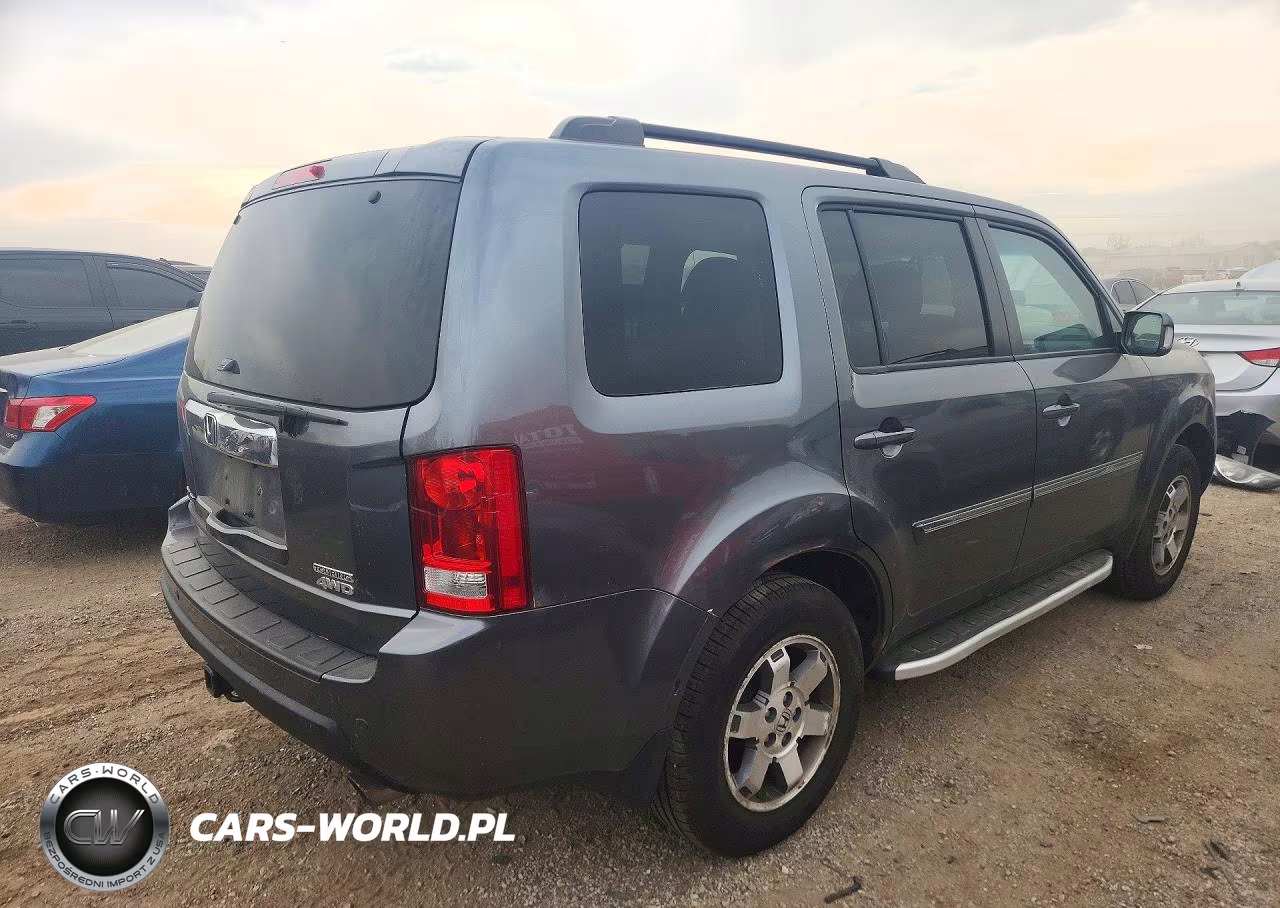 2011 Honda Pilot Touring VIN:5FNYF4H92BB102206 - 3