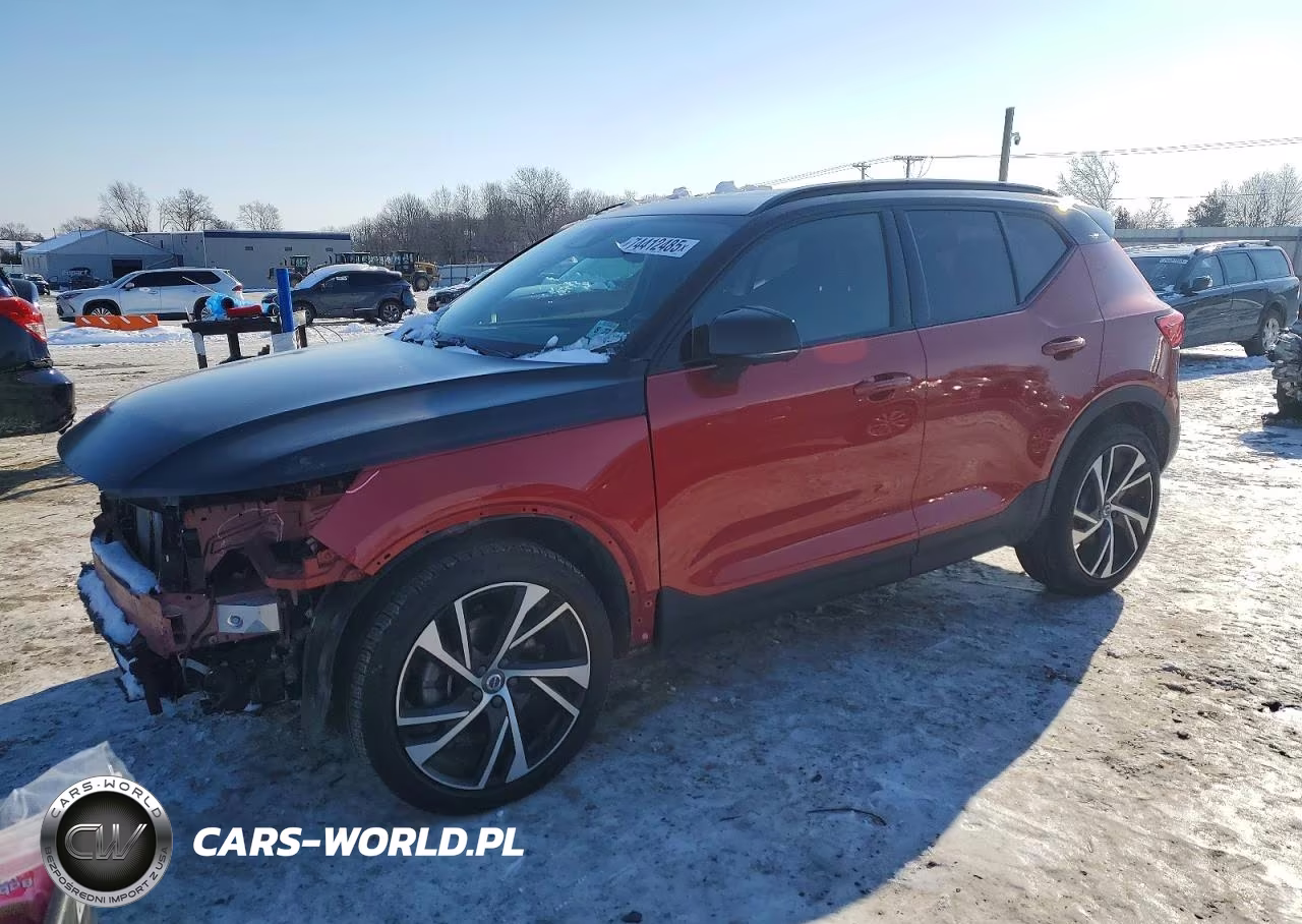 2022 Volvo Xc40 T5 R-Design