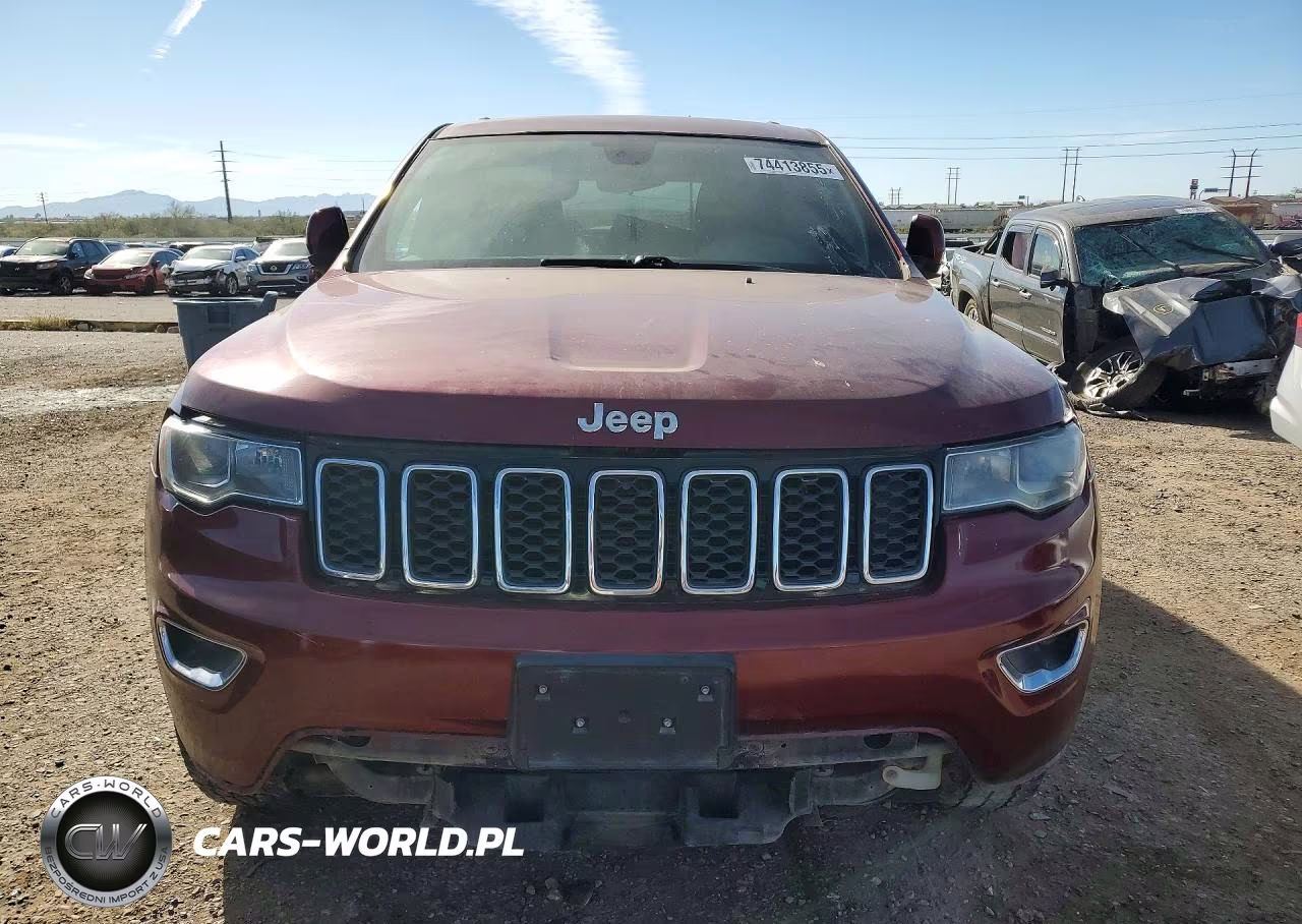 2017 Jeep Grand Cherokee Laredo VIN:1C4RJEAG3HC717516 - 5