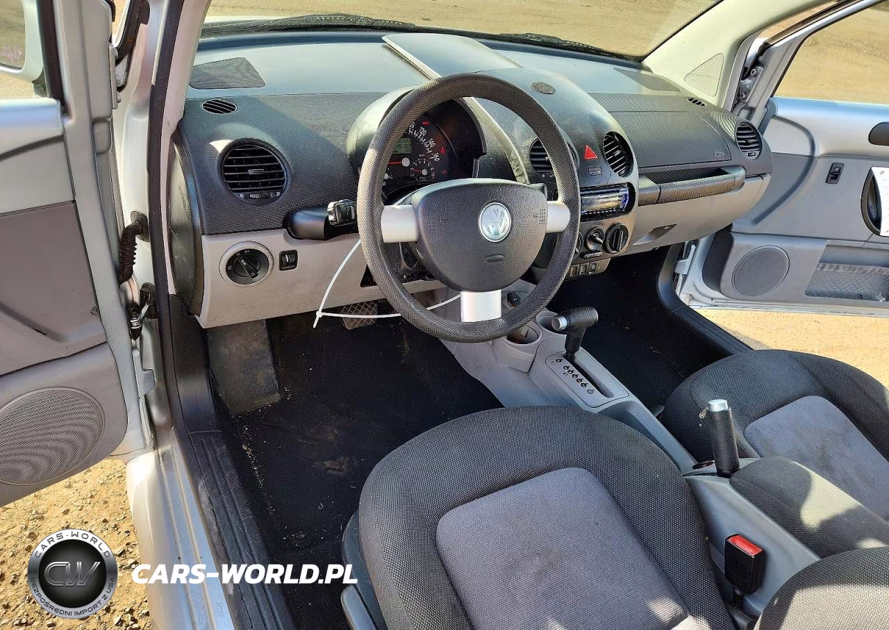 2004 Volkswagen New Beetle Gls VIN:3VWCD31C84M423615 - 8