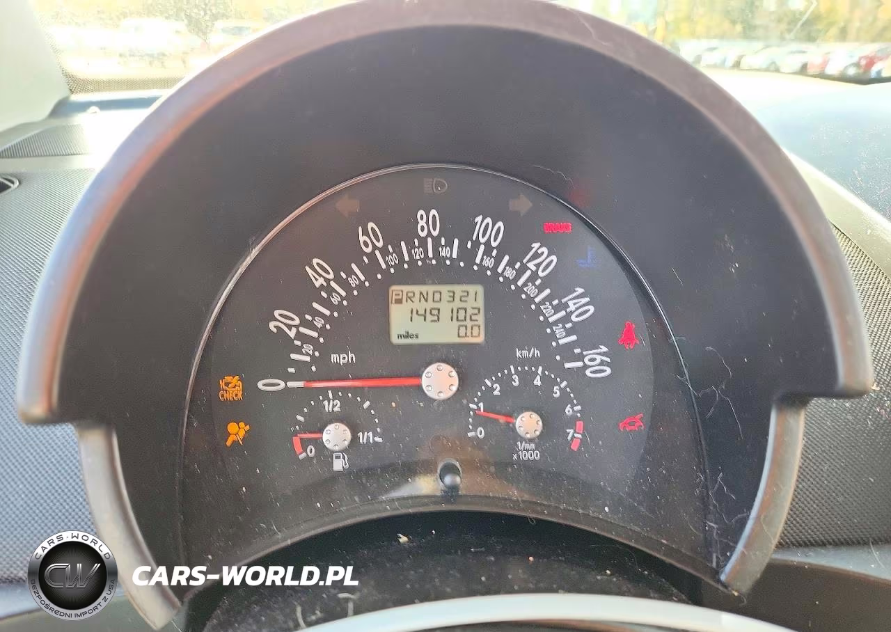 2004 Volkswagen New Beetle Gls VIN:3VWCD31C84M423615 - 9