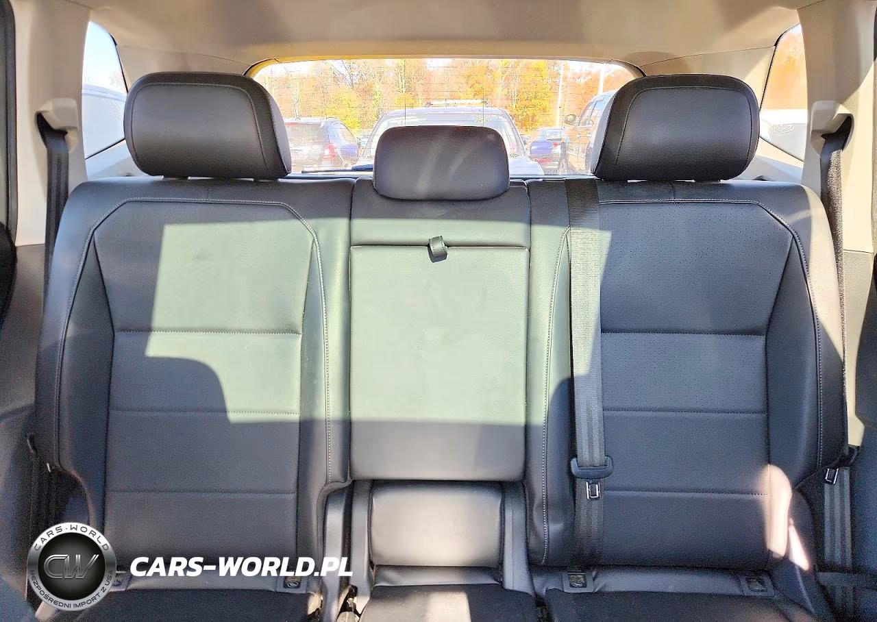 2019 Volkswagen Tiguan Se VIN:3VV2B7AX0KM047120 - 10