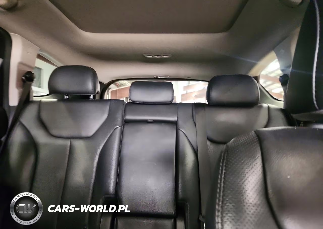 2019 Hyundai Santa Fe Ultimate 2.0T VIN:5NMS5CAA5KH120785 - 10