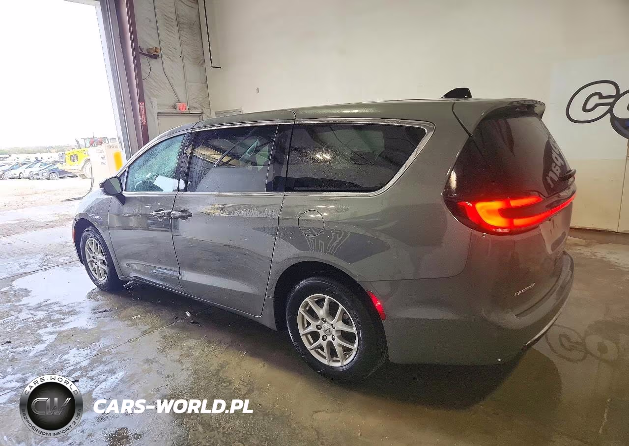 2025 Chrysler Pacifica Hybrid VIN:2C4RC1BG8SR504528 - 2