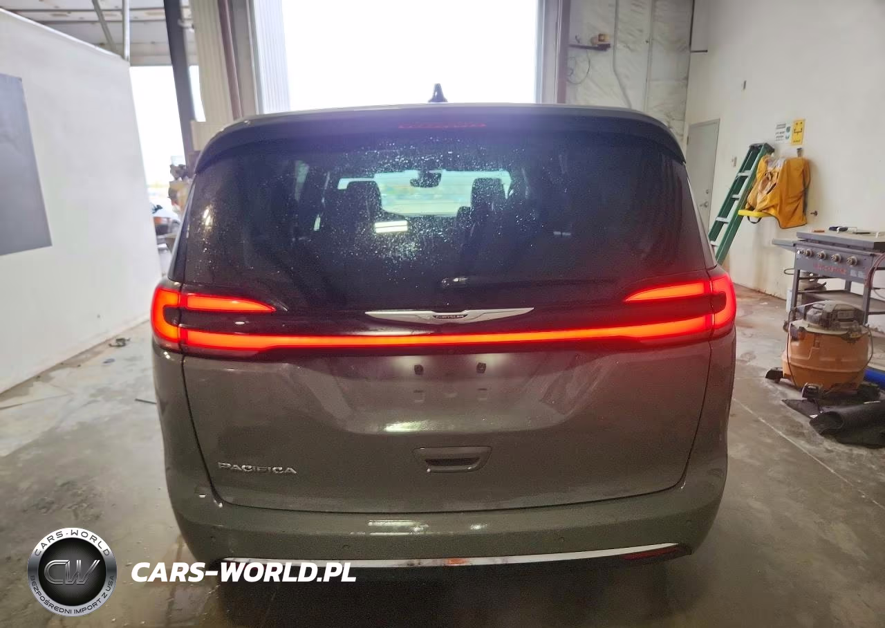 2025 Chrysler Pacifica Hybrid VIN:2C4RC1BG8SR504528 - 6
