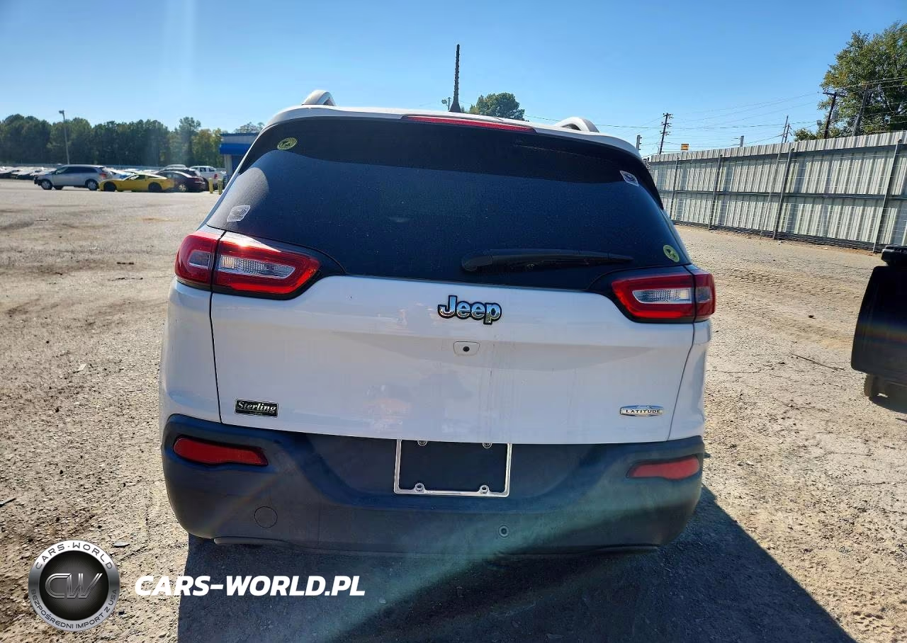 2017 Jeep Cherokee Latitude VIN:1C4PJLCB0HW613982 - 6