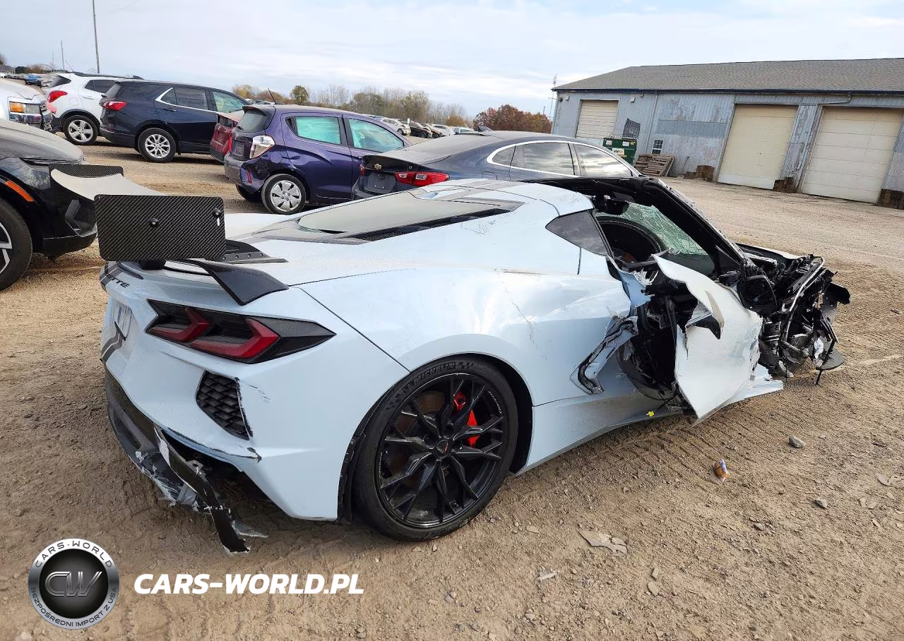 2023 Chevrolet Corvette Stingray 2Lt VIN:1G1YB2D42P5112388 - 3