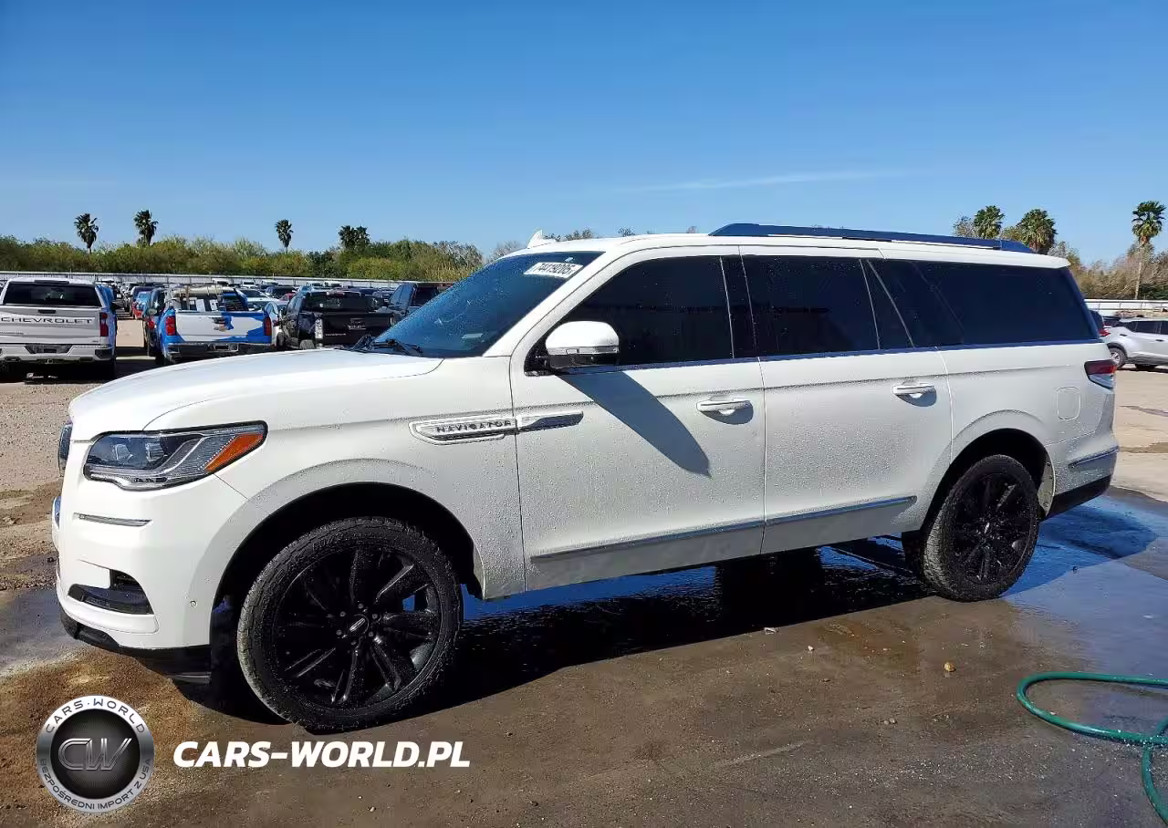 2023 Lincoln Navigator L Reserve