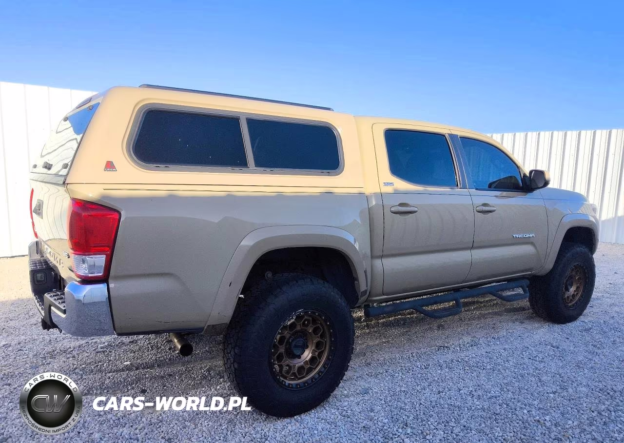 2017 Toyota Tacoma Sr5 V6 VIN:5TFCZ5AN0HX086231 - 3