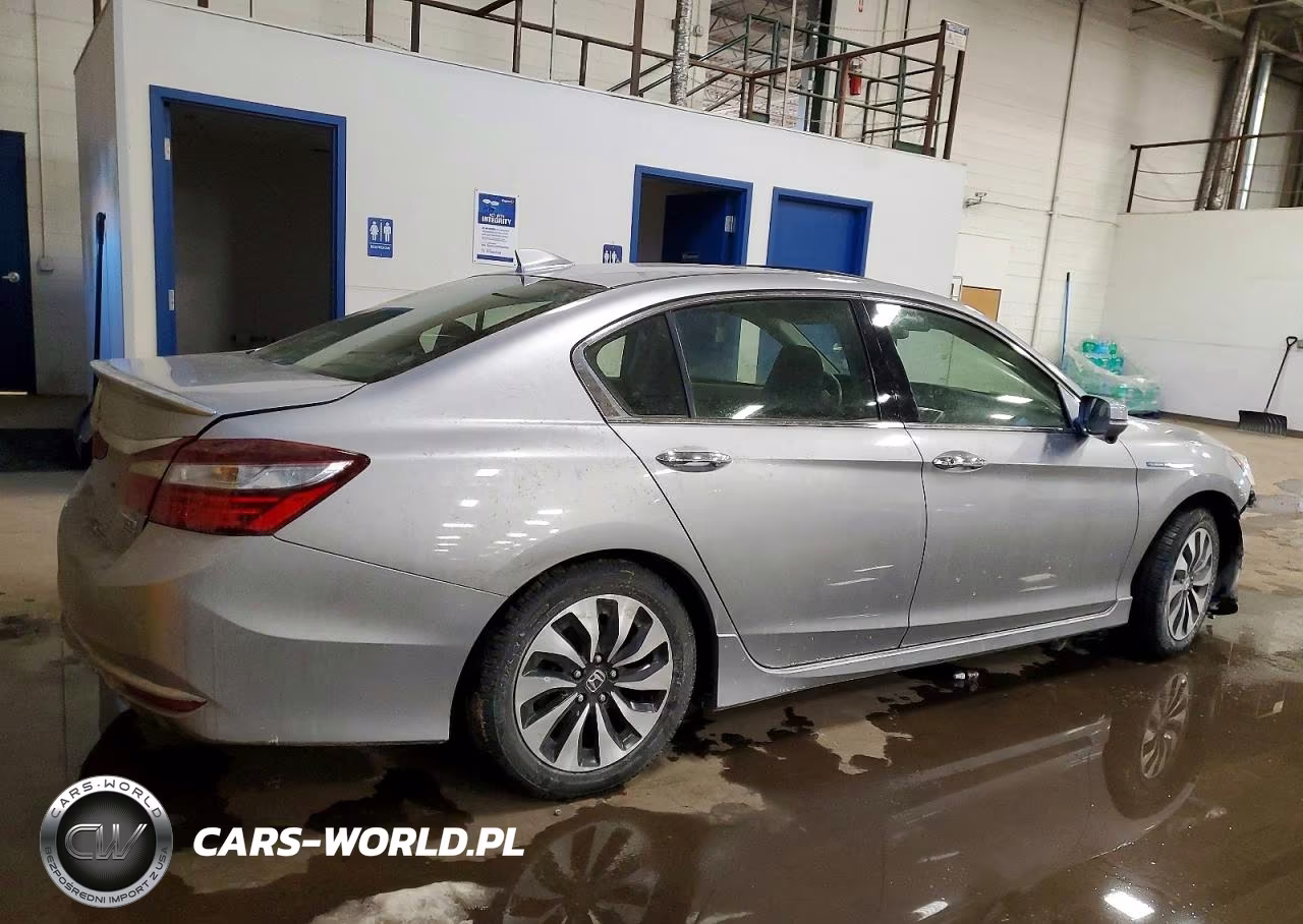 2017 Honda Accord Touring Hybrid VIN:JHMCR6F78HC029460 - 3