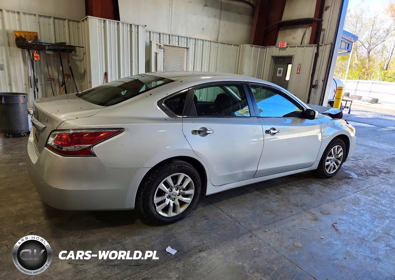 2015 Nissan Altima 2.5 S VIN:1N4AL3AP1FC245802 - 3