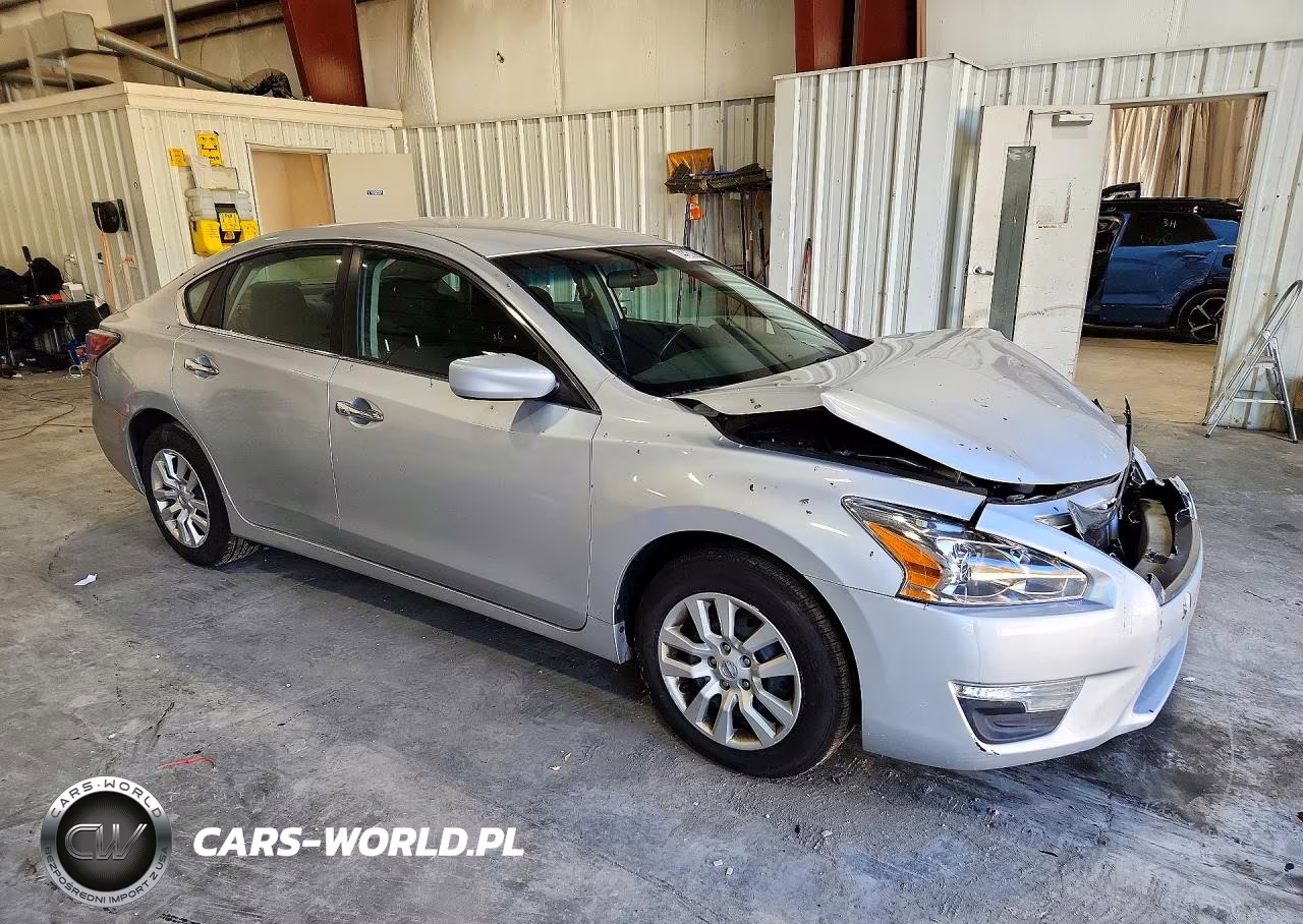 2015 Nissan Altima 2.5 S VIN:1N4AL3AP1FC245802 - 4