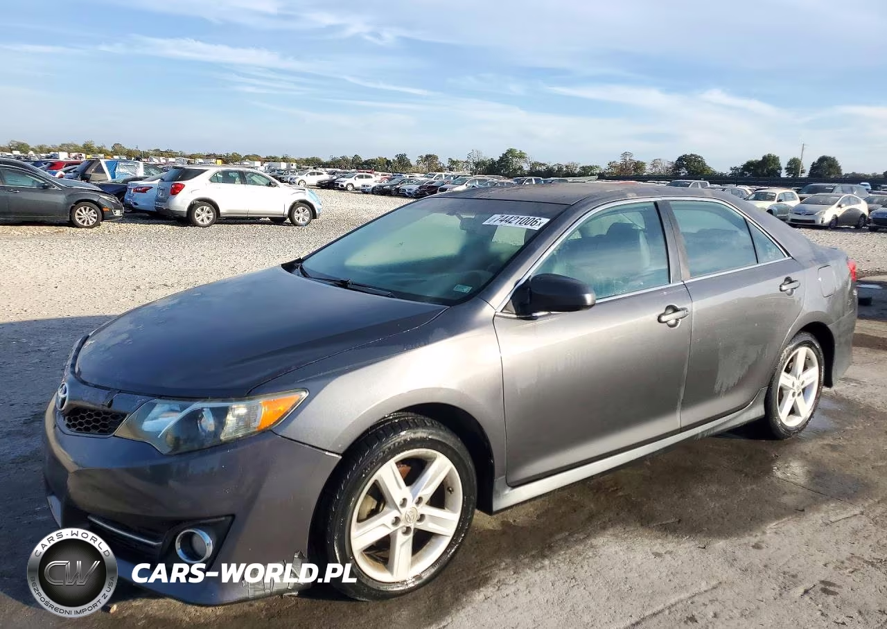 2012 Toyota Camry Se – zdjęcie 1 z 12