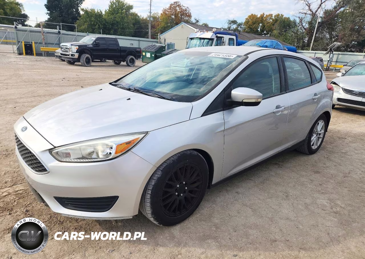 2016 Ford Focus Se VIN:1FADP3K20GL222422 - 1