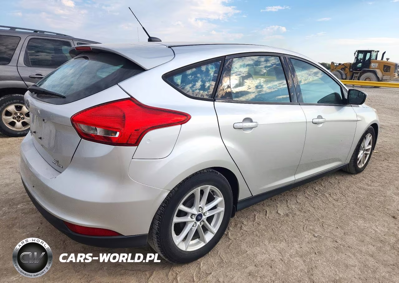 2016 Ford Focus Se VIN:1FADP3K20GL222422 - 3
