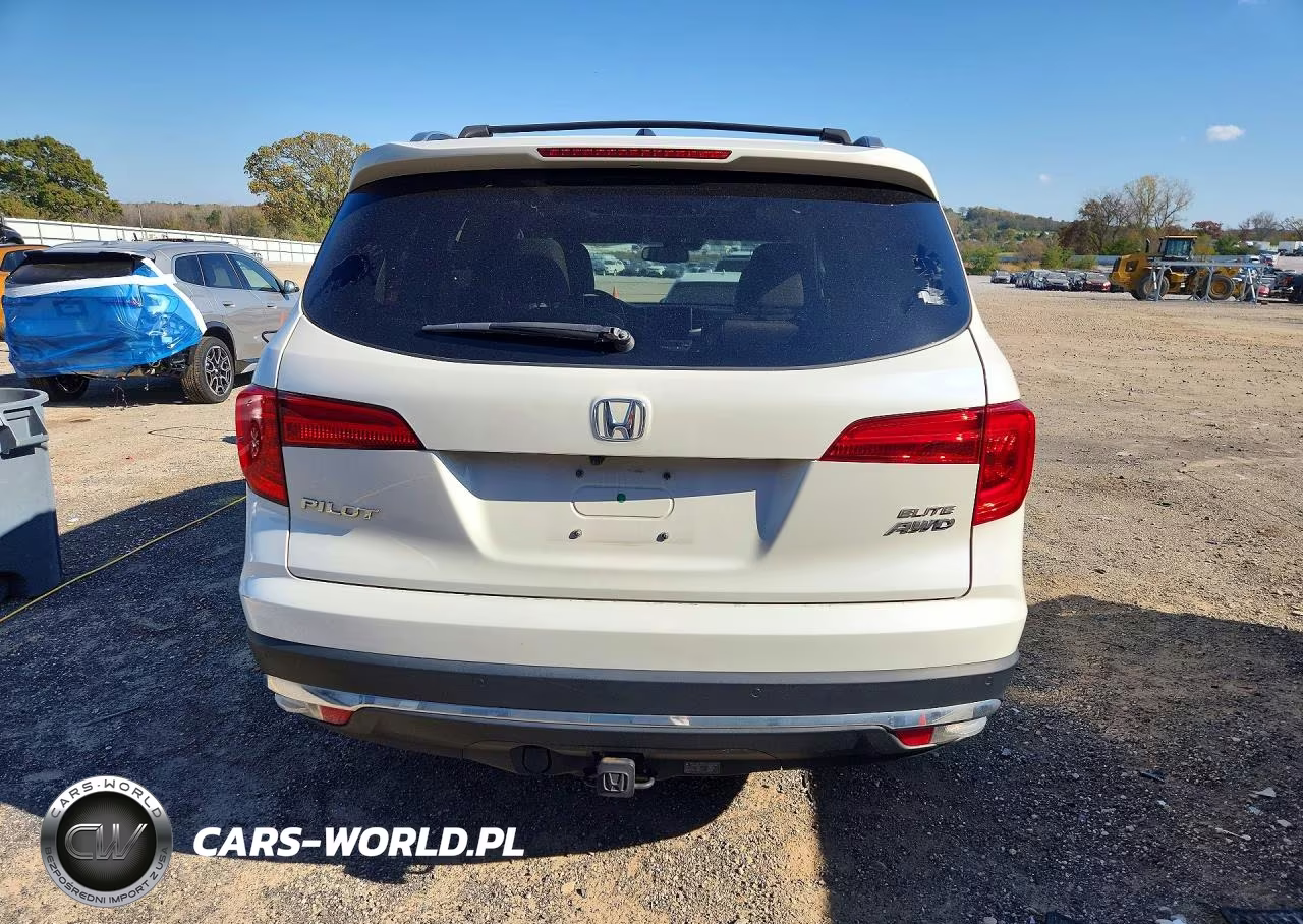 2018 Honda Pilot Elite VIN:5FNYF6H06JB060697 - 6