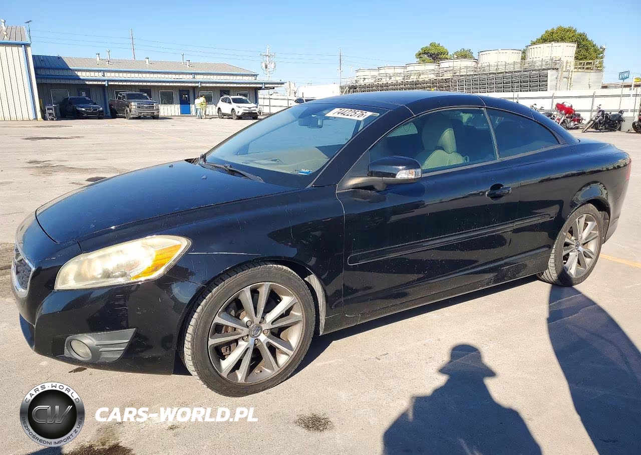 2011 Volvo C70 T5