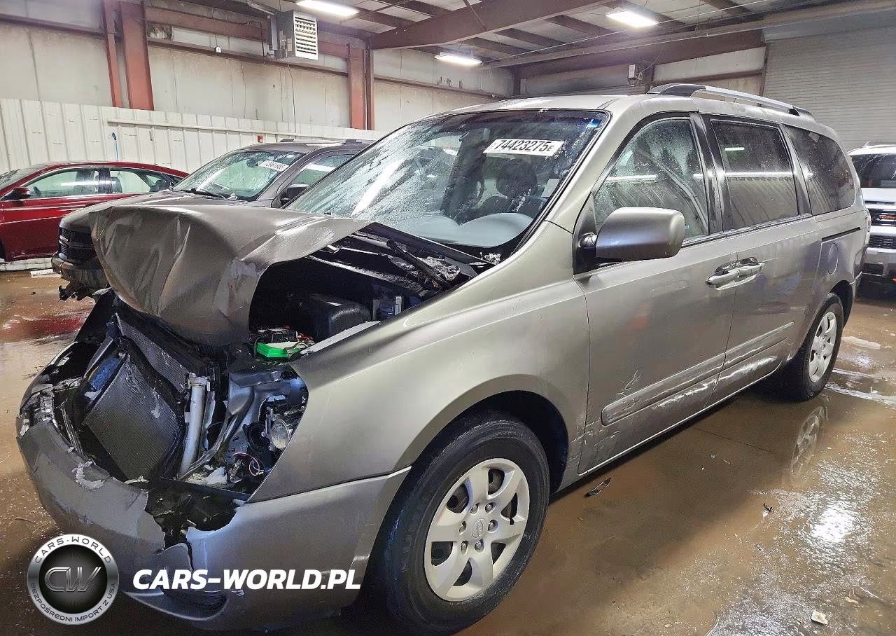 2010 Kia Sedona Lx