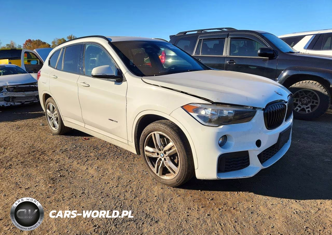 2018 BMW X1 xDrive28I VIN:WBXHT3C34J5F89629 - 4
