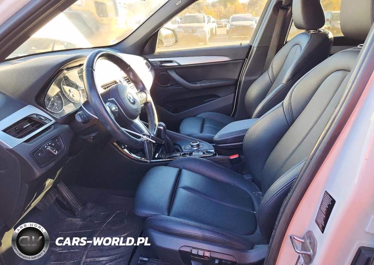 2018 BMW X1 xDrive28I VIN:WBXHT3C34J5F89629 - 7