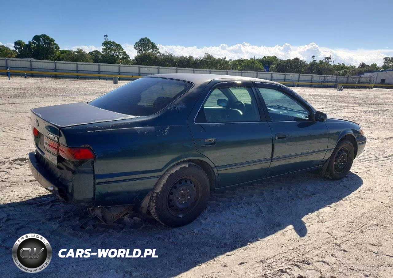 1998 Toyota Camry Le VIN:4T1BG22K5WU323391 - 3