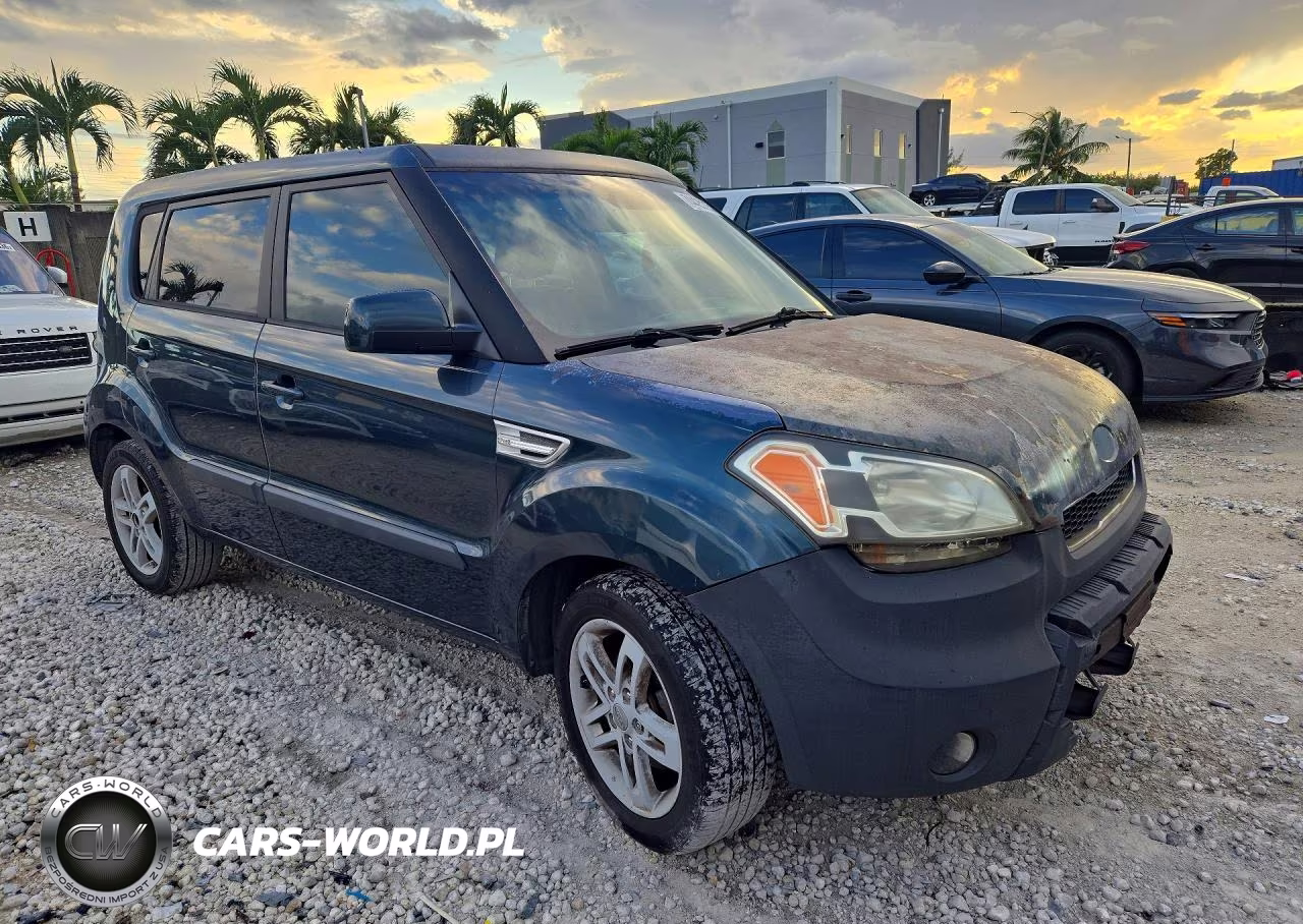 2011 Kia Soul + VIN:KNDJT2A2XB7231585 - 4