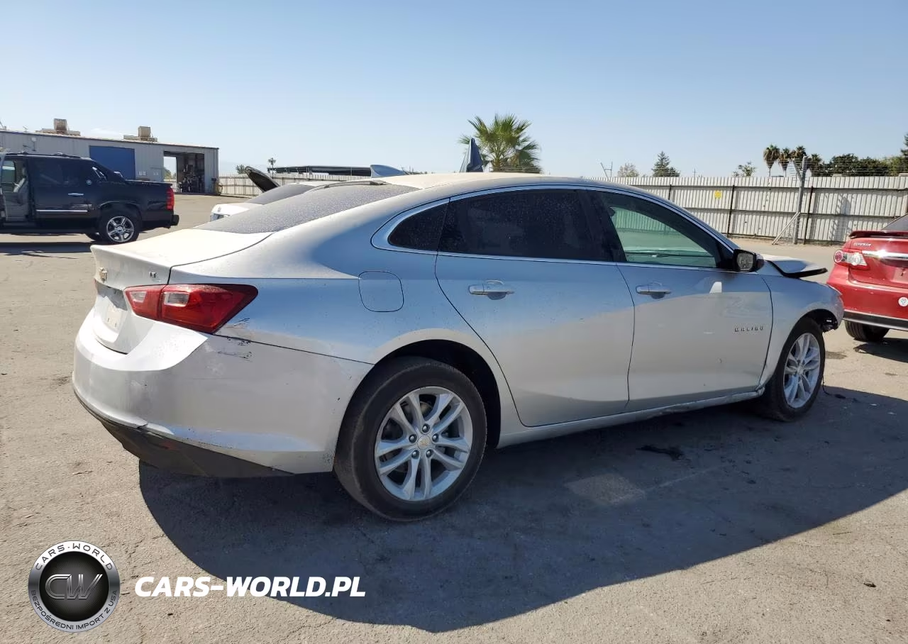 2018 Chevrolet Malibu Lt VIN:1G1ZD5ST2JF121801 - 3