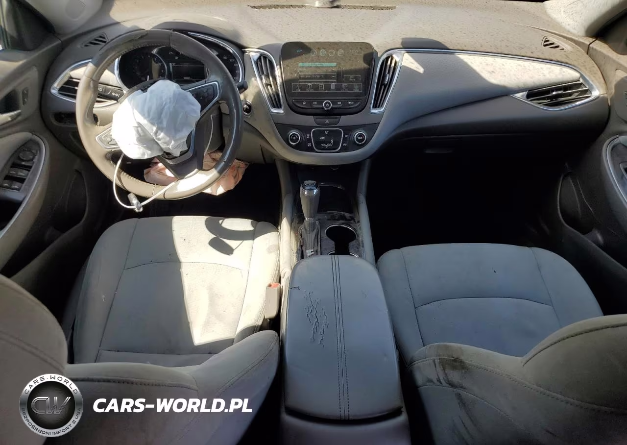 2018 Chevrolet Malibu Lt VIN:1G1ZD5ST2JF121801 - 8