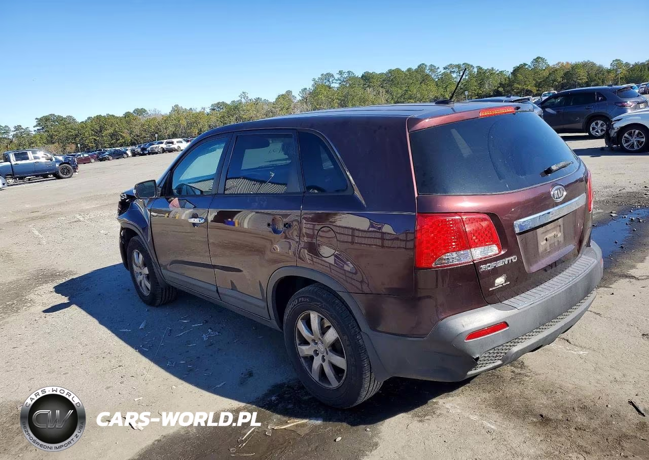 2013 Kia Sorento Lx VIN:5XYKT3A11DG337673 - 2