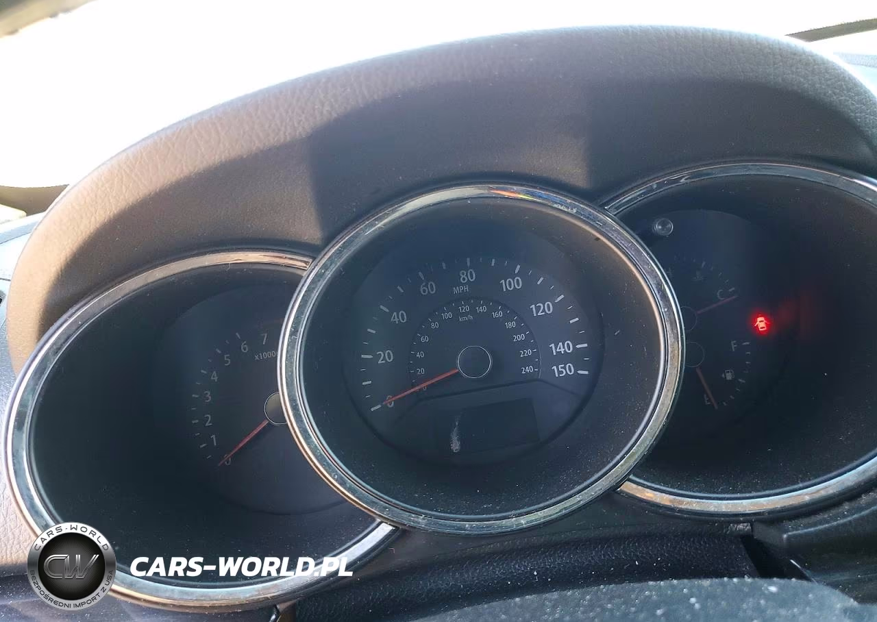 2013 Kia Sorento Lx VIN:5XYKT3A11DG337673 - 9