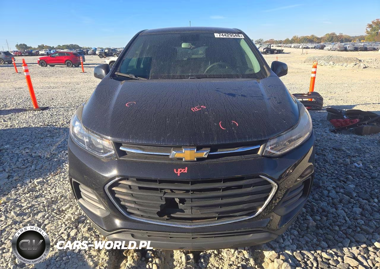 2019 Chevrolet Trax Ls VIN:3GNCJKSB5KL334901 - 5