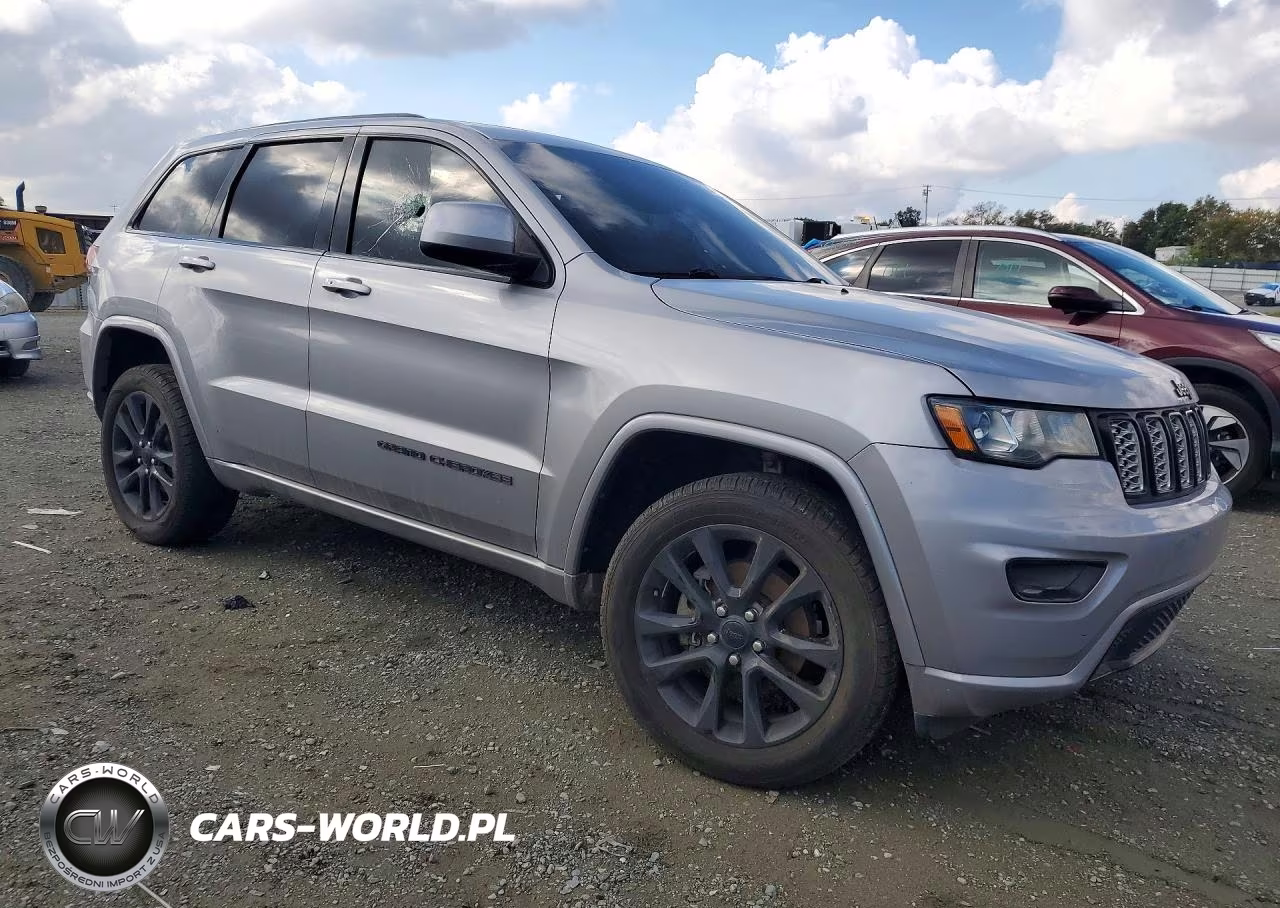 2018 Jeep Grand Cherokee Laredo VIN:1C4RJFAG1JC467530 - 4
