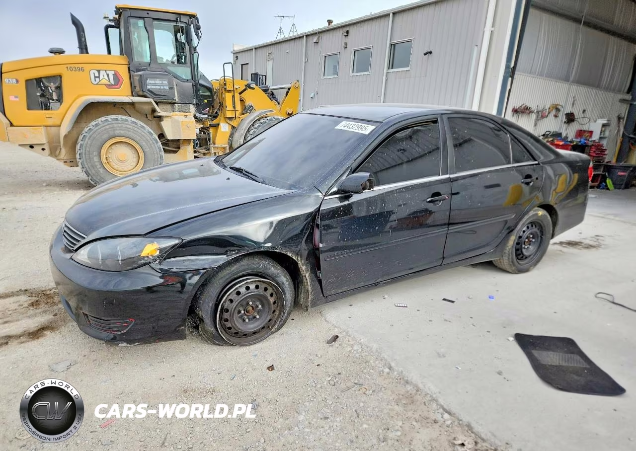 2005 Toyota Camry Le VIN:4T1BE32K75U036676 - 1